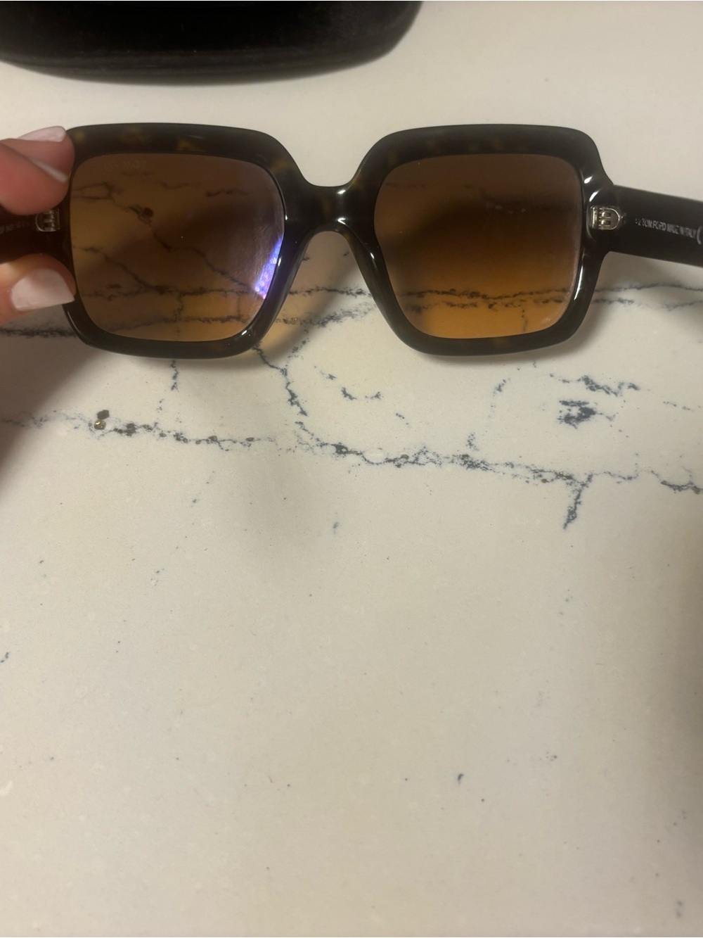 Tom Ford Tortoiseshell Sunglass - Picture 6 of 8